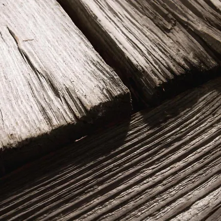 Economy Lomailevi アパート